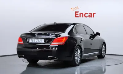 Hyundai Equus