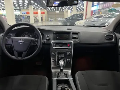 Volvo S60 (Import)