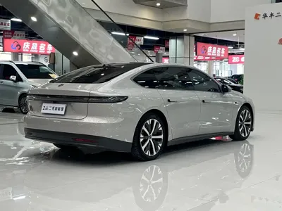Nio ET7