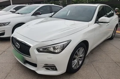 Infiniti Q50L