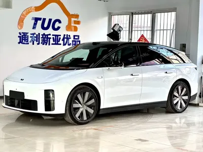 Li Auto 理想i6