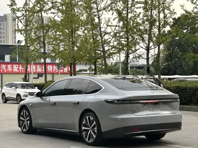 Nio ET7