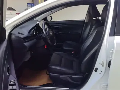 Toyota Yaris L