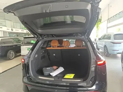Xpeng G9