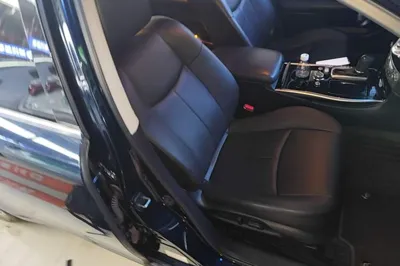 Infiniti Q70
