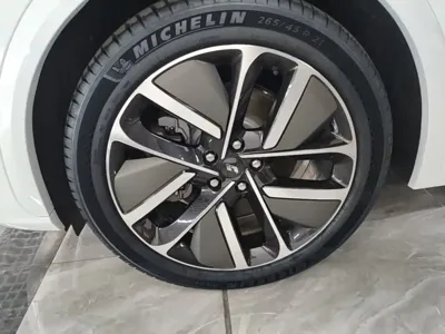 Li Auto Li L7