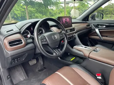 Honda UR-V