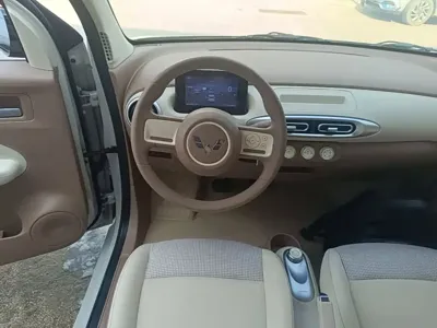Wuling MINIEV