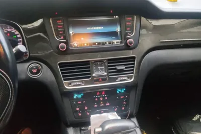 Hongqi H7