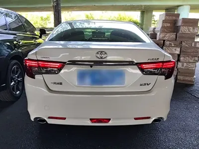 Toyota Reiz