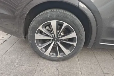 Li Auto ONE