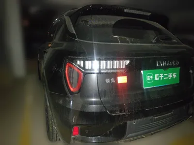 Lynk & Co 01