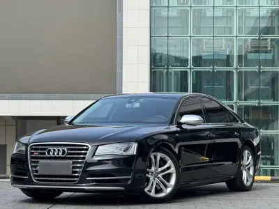 Audi S8