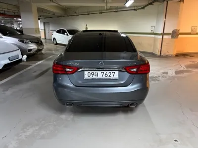 Nissan Maxima