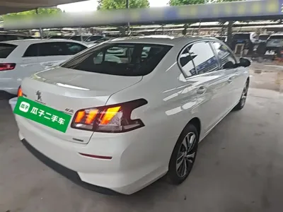 Peugeot 408