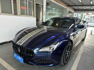 Maserati Quattroporte