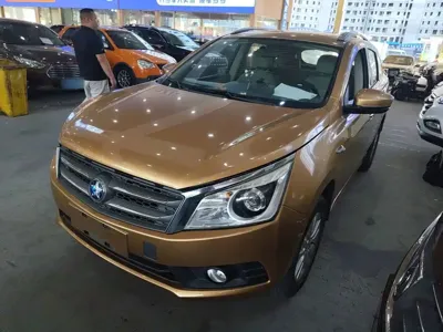 Venucia T70