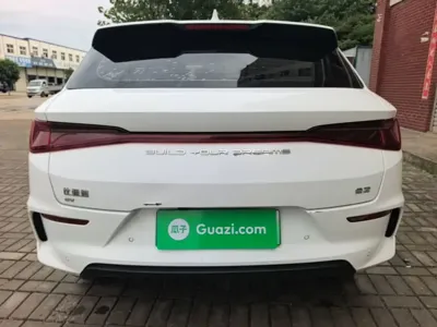 BYD e2