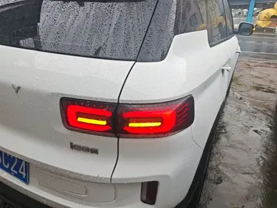 Geely ICON