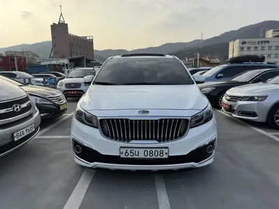 Kia Canival