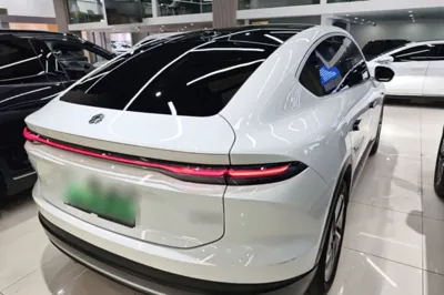 Nio EC6