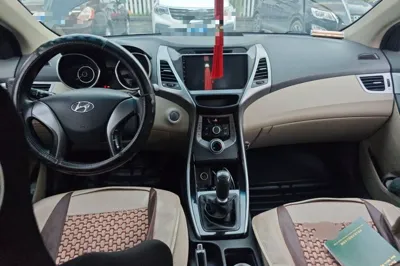Hyundai Elantra (5th Generation