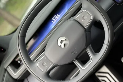 Nio ES8