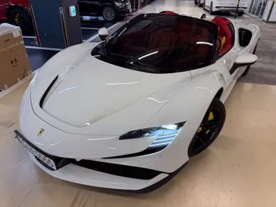 Ferrari SF90