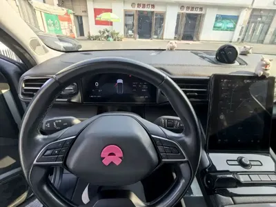 Nio ES8