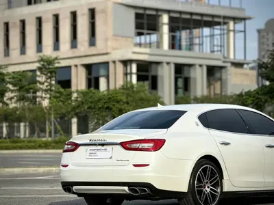 Maserati Quattroporte