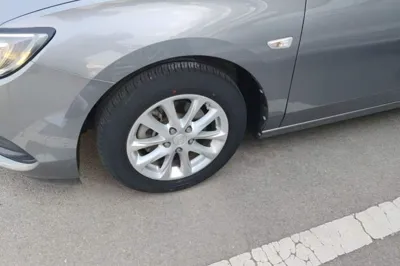 Buick GL6