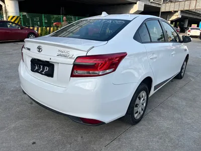 Toyota Yaris L