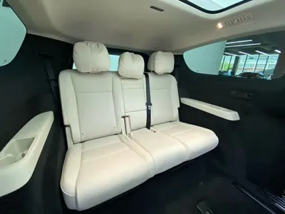 Li Auto Li MEGA