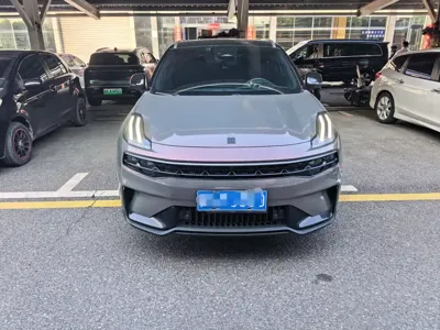 Lynk & Co 06