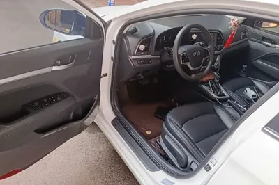 Hyundai Elantra (6th Generation