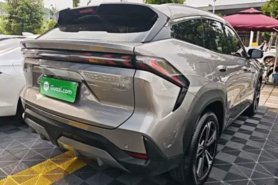Geely Galaxy L7