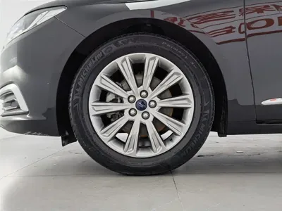 Ford Taurus