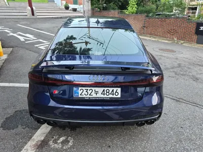 Audi S7