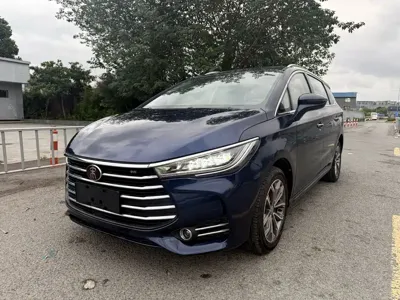 BYD MAX