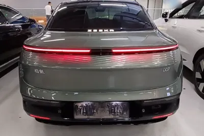 Zeekr 007
