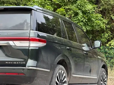 Lincoln Navigator