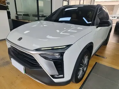 Nio ES8