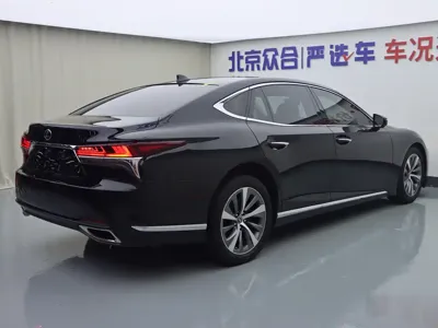 Lexus LS