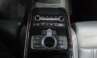Genesis EQ900