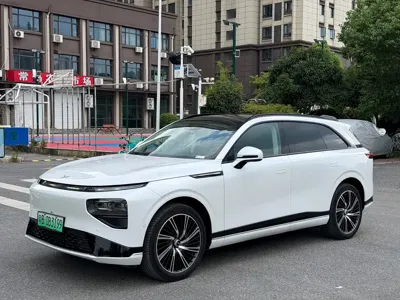 Xpeng G9