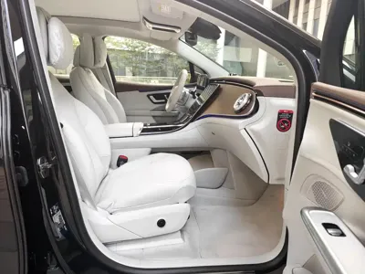 Mercedes-Benz EQE SUV