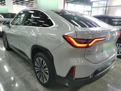 Nio EC6