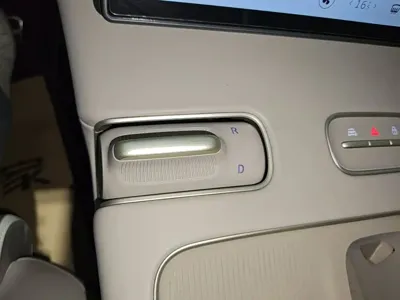 Nio ES8