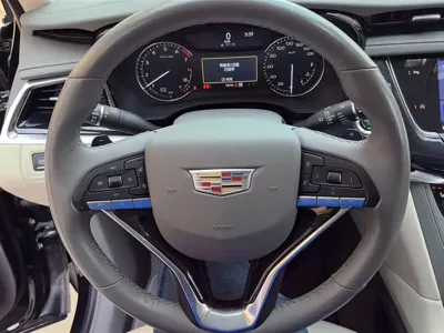 Cadillac XT6