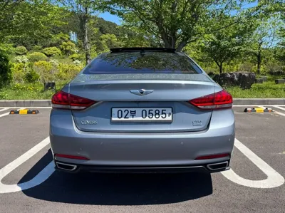 Hyundai Genesis